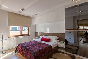 Aura Suites