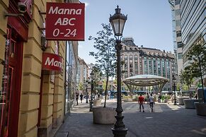 Budapest Passage 1