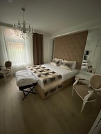Kispet Deluxe Hotel