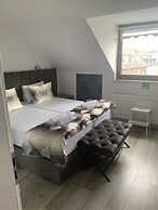 Kispet Deluxe Hotel