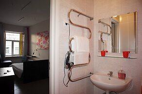 Vitamin Rooms