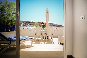 Palm Suites