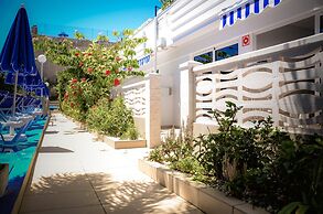 Palm Suites