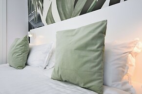 Palm Suites