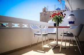 Palm Suites