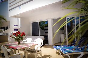 Palm Suites