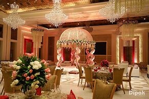 Seven Seas Hotel