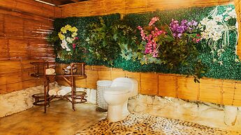 Amaranthus  Hotel