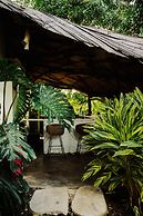Amaranthus  Hotel