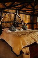 Amaranthus  Hotel