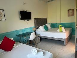Amaranthus  Hotel