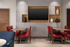 Holiday Inn Express & Suites Aurora by IHG