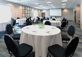 Holiday Inn Express & Suites Aurora by IHG