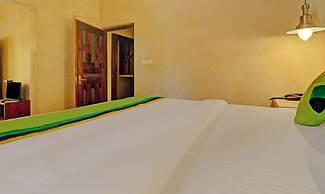 Treebo Morjim Banyan Resort with Swimming Pool