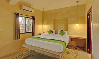 Treebo Morjim Banyan Resort with Swimming Pool