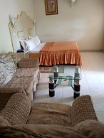 Owoods Annex Hotel