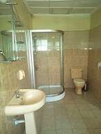 Owoods Annex Hotel