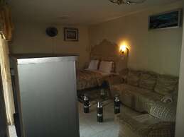 Owoods Annex Hotel