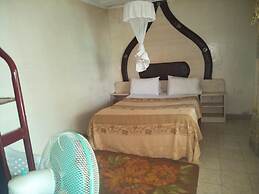 Owoods Annex Hotel