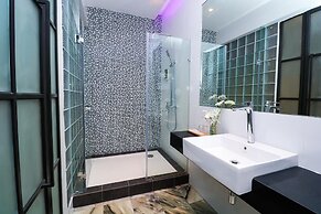 Macalister Terraces Hotel