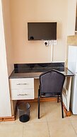 Nancys West Suites Studio Apartment