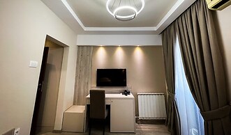 Hotel Holiday