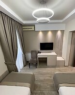 Hotel Holiday