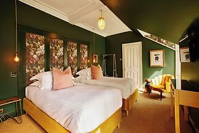 Foyers Lodge
