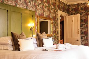 Foyers Lodge