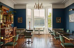Foyers Lodge