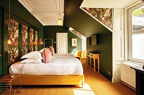 Foyers Lodge