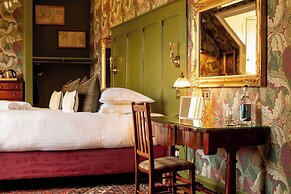 Foyers Lodge