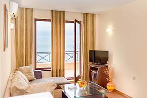 Sea View Rental Front Beach