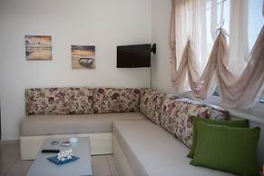 Dora Apartments