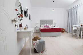 Dora Apartments