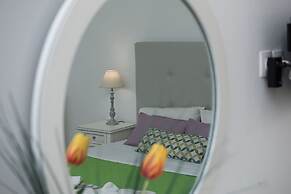 Dora Apartments