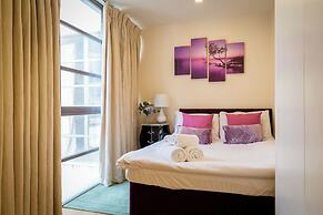 Spacious 2-bedroom Apartment in Mayfair