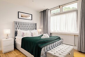 4-bedroom Villa on Marble Arch