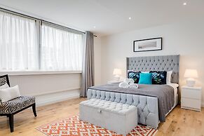4-bedroom Villa on Marble Arch