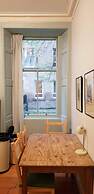 Central 3 Bedroom Next to Leafy Meadows