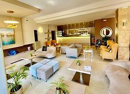 Nidimos Hotel