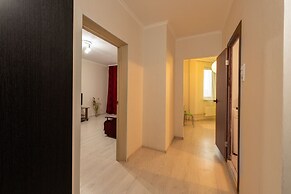Apartment on Vertolyotchikov 13