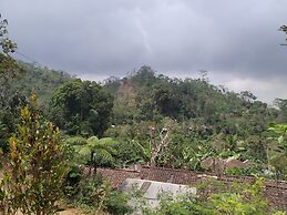 Kus Homestay