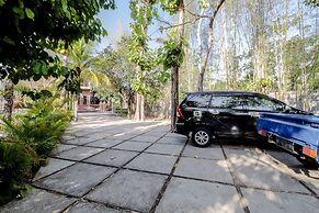 Omah Nggunung Cafe & Homestay
