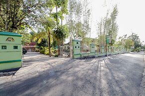 Omah Nggunung Cafe & Homestay