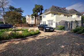 Somerville Coach House 4