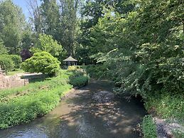 Le Moulin Bleu