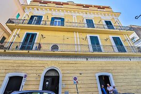 Della Monica Rooms