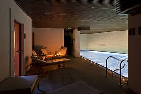 Grey Family Hotel