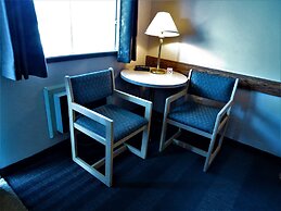 Ranchland Inn